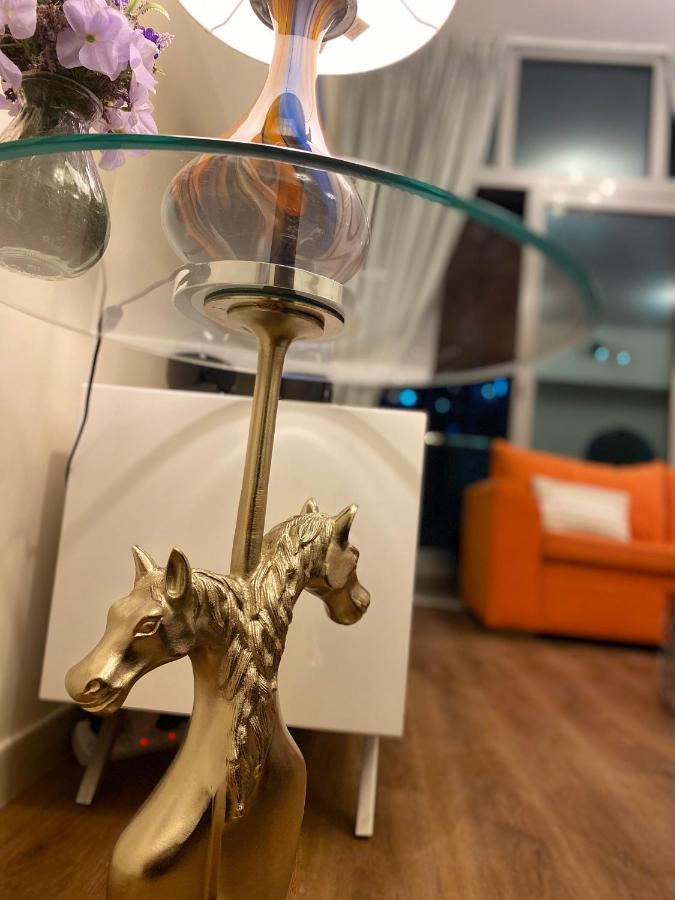 شقة Luxury 1Br In Dubai Marina, Ask For July Full Month Offer المظهر الخارجي الصورة