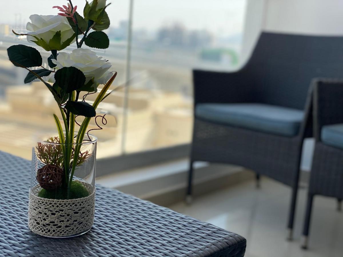 شقة Luxury 1Br In Dubai Marina, Ask For July Full Month Offer المظهر الخارجي الصورة